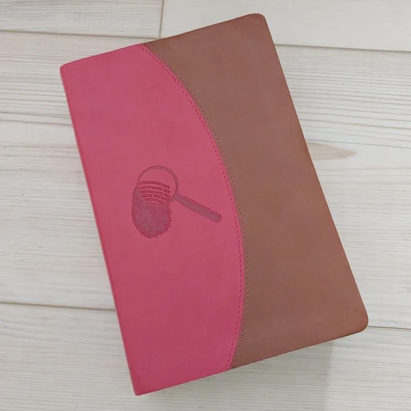 NEW The Evidence Study Bible - Picture 1 of 4